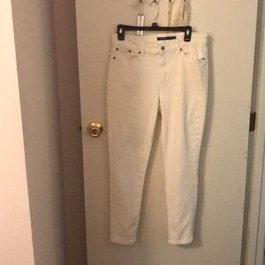 EUC size 8 Ralph Lauren white jeans